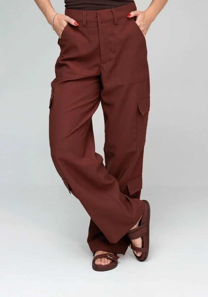 Calça Alfaiataria Cargo Marrom