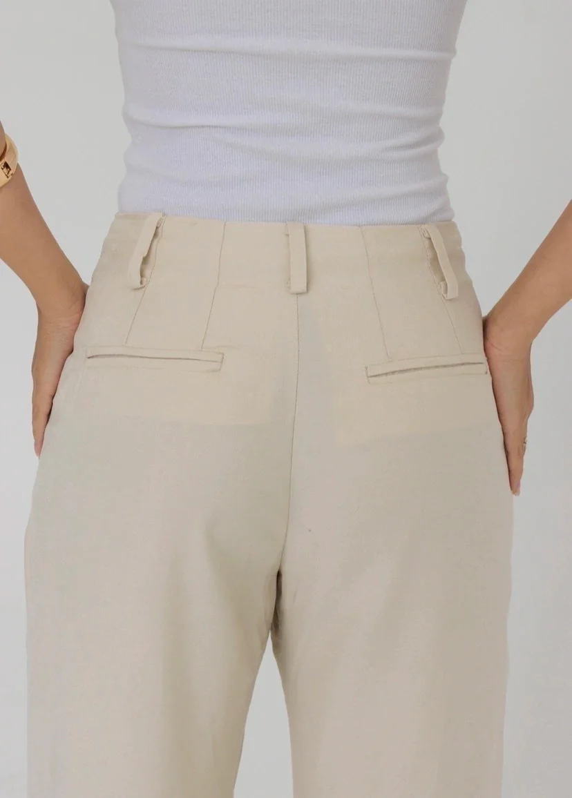 Calça Reta Sarah Creme