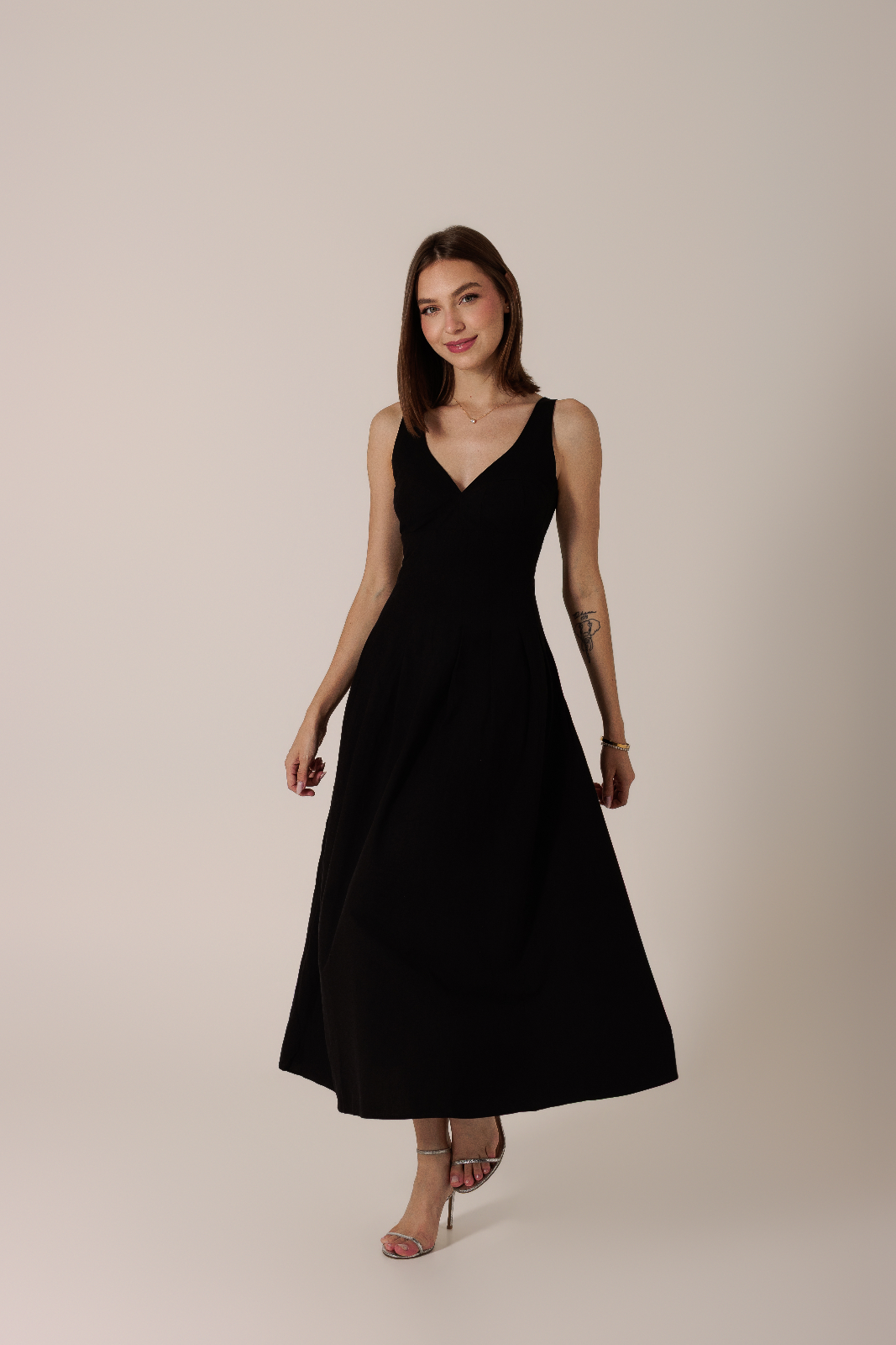 Vestido Midi Mariza Preto